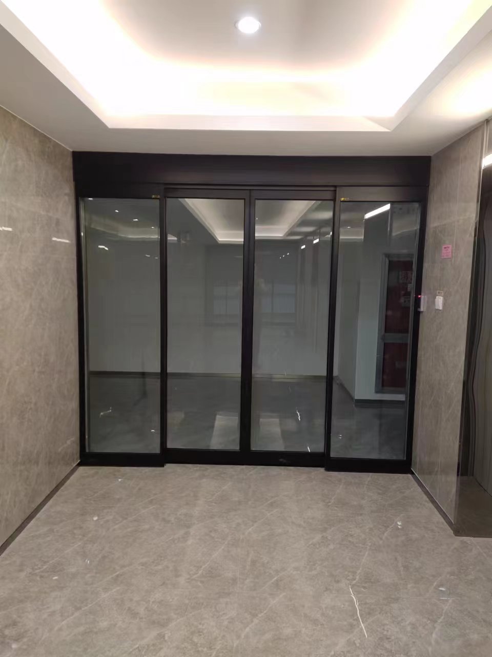 盐城市玻璃伸缩门